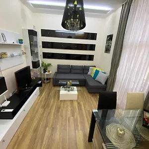 Cozy In Downtown - Tsar Samuil Street Apartamento Sofía